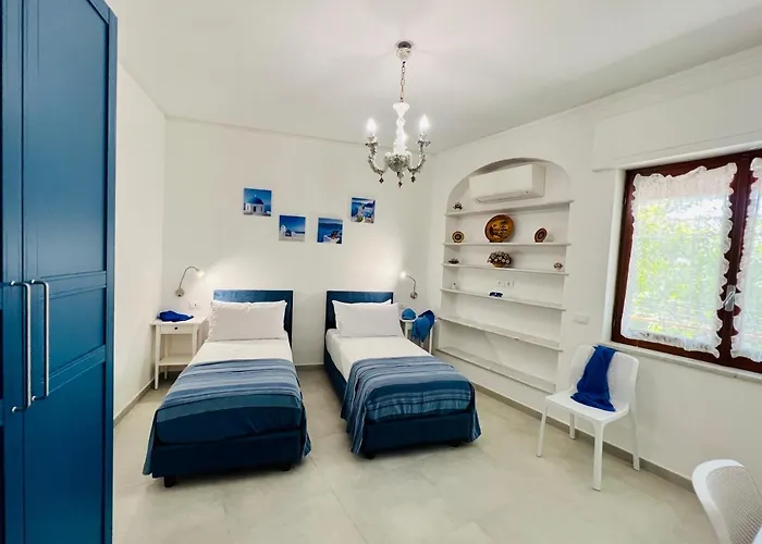 Treehouse * Sorrento